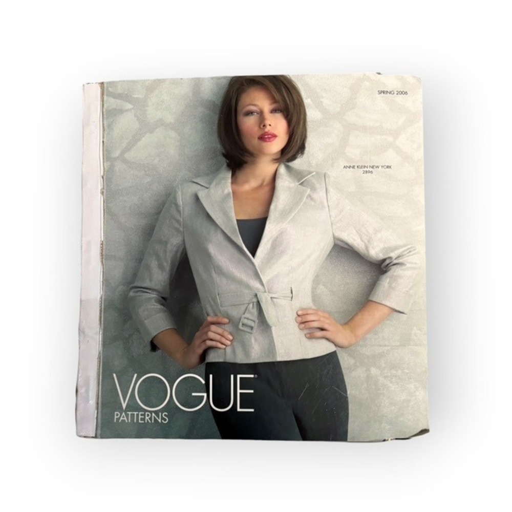 Vogue Patterns Counter Catalog Spring 2006 Fashion Book Good Condition Vintage